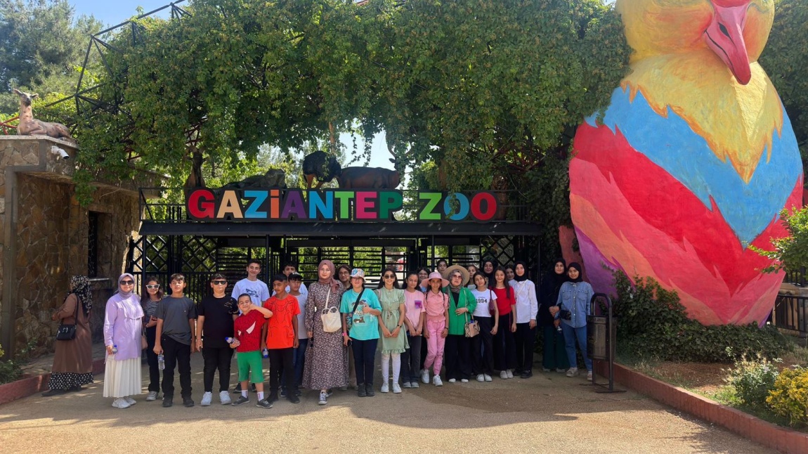 100. Yıl İmam Hatip Ortaokulu'ndan Gaziantep Hayvanat Bahçesi'ne Keyifli Bir Gezi